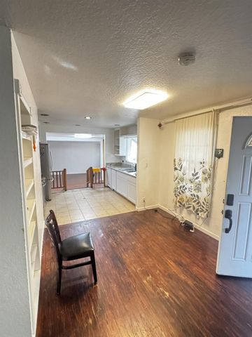 6346 Mariposa Ave, Citrus Heights, CA 95610