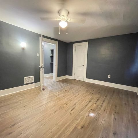 323 LIGHTHOUSE Street, Erie, PA 16507