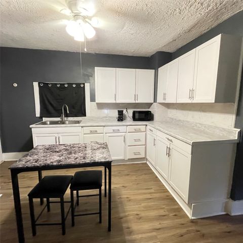 323 LIGHTHOUSE Street, Erie, PA 16507