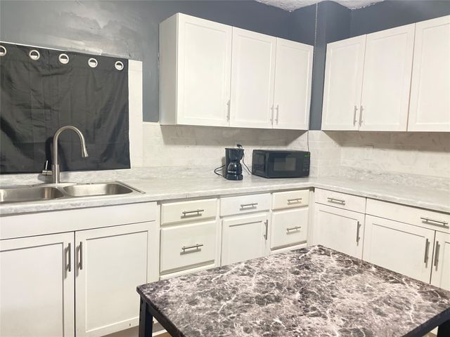 323 LIGHTHOUSE Street, Erie, PA 16507