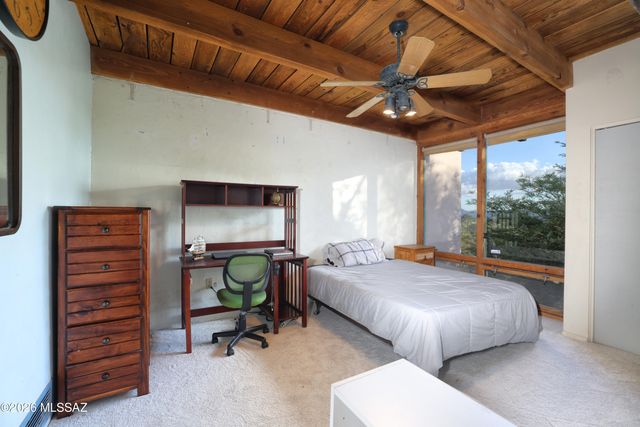 7600 N Village Avenue, Tucson, AZ 85704