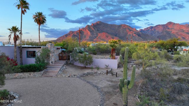 7600 N Village Avenue, Tucson, AZ 85704