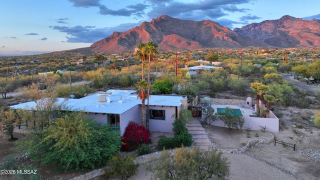 7600 N Village Avenue, Tucson, AZ 85704