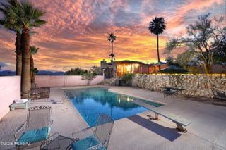7600 N Village Avenue, Tucson, AZ 85704