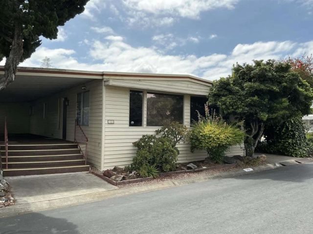 525 W >El Norte Pkwy 33, Escondido, CA 92026
