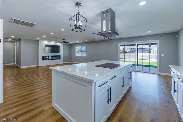 7160 Polaris Avenue, Las Vegas, NV 89118