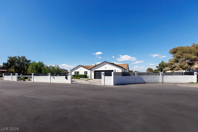 7160 Polaris Avenue, Las Vegas, NV 89118