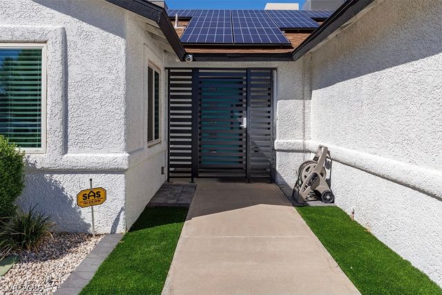 7160 Polaris Avenue, Las Vegas, NV 89118