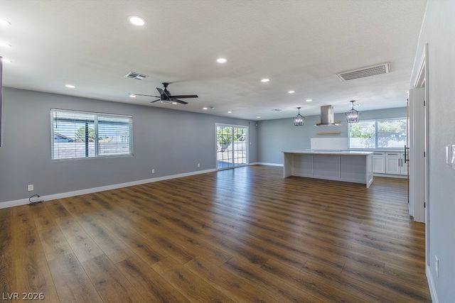 7160 Polaris Avenue, Las Vegas, NV 89118