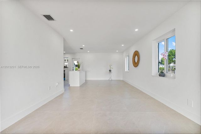 1044 NE 4th Ave, Homestead, FL 33030