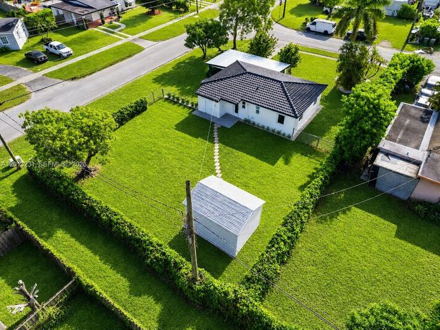 1044 NE 4th Ave, Homestead, FL 33030