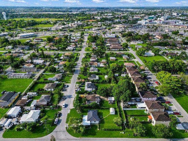 1044 NE 4th Ave, Homestead, FL 33030