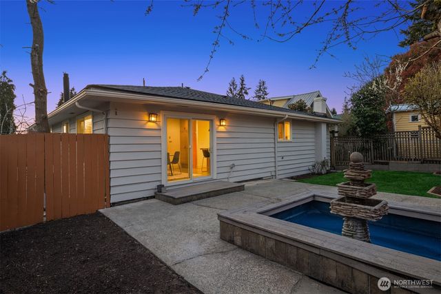 6028 31st Avenue NE, Seattle, WA 98115