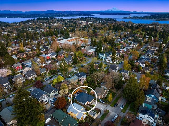 6028 31st Avenue NE, Seattle, WA 98115