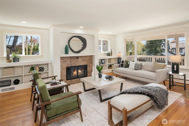 6028 31st Avenue NE, Seattle, WA 98115