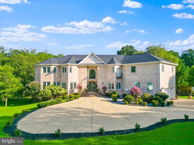 712 SWAN CREEK RD, Fort Washington, MD 20744