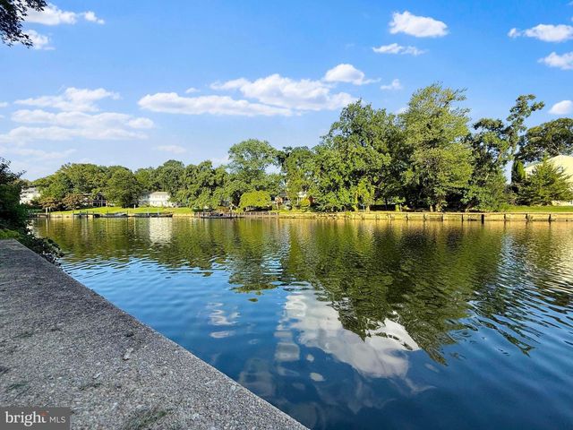 712 SWAN CREEK RD, Fort Washington, MD 20744