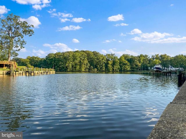 712 SWAN CREEK RD, Fort Washington, MD 20744