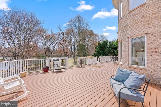 712 SWAN CREEK RD, Fort Washington, MD 20744