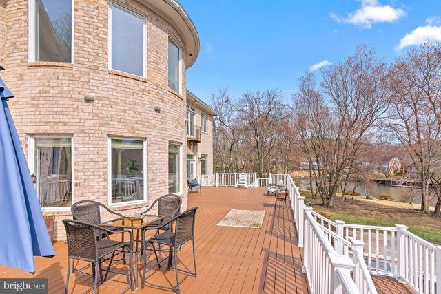 712 SWAN CREEK RD, Fort Washington, MD 20744