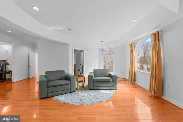 712 SWAN CREEK RD, Fort Washington, MD 20744