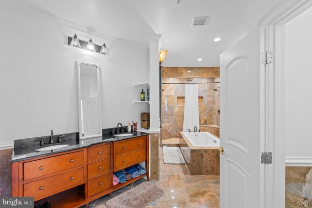 712 SWAN CREEK RD, Fort Washington, MD 20744