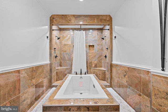 712 SWAN CREEK RD, Fort Washington, MD 20744