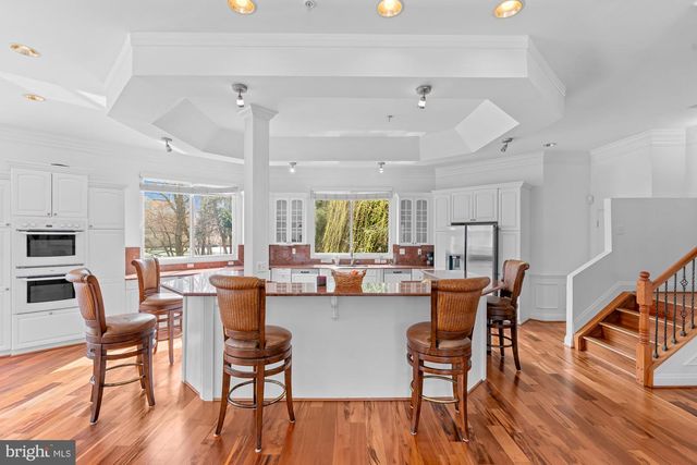 712 SWAN CREEK RD, Fort Washington, MD 20744