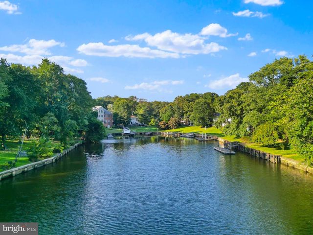 712 SWAN CREEK RD, Fort Washington, MD 20744