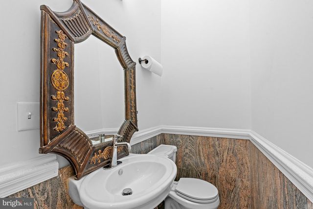 712 SWAN CREEK RD, Fort Washington, MD 20744