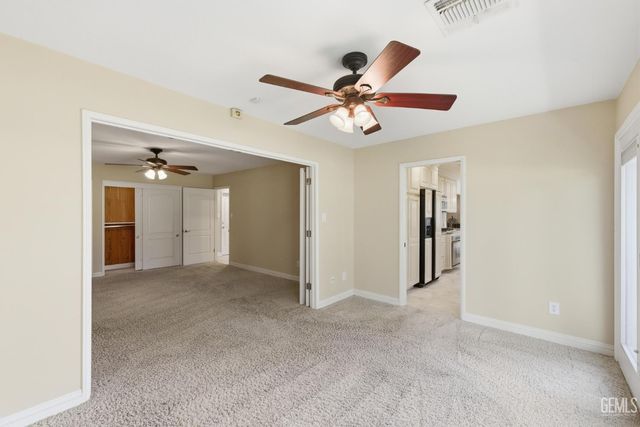 5813 Cypress Point Dr., Bakersfield, CA 93309