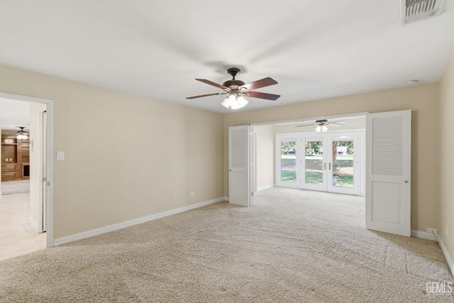 5813 Cypress Point Dr., Bakersfield, CA 93309