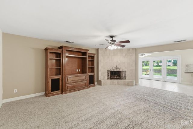 5813 Cypress Point Dr., Bakersfield, CA 93309