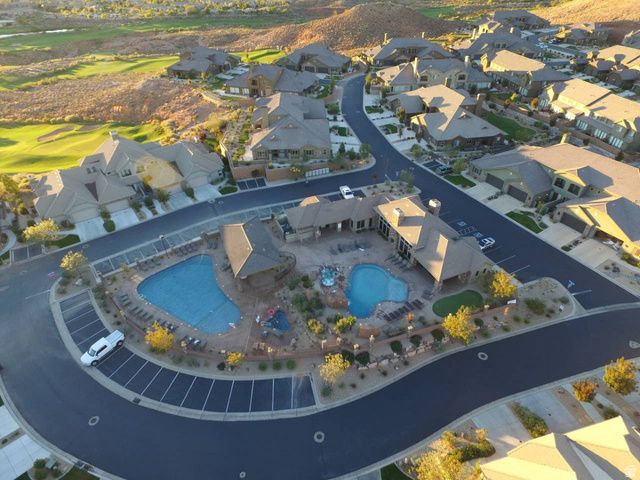 4206 E TORREY PINES DR, Washington, UT 84780