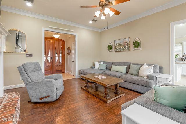 5535 Meadowsweet Circle, Bossier City, LA 71112