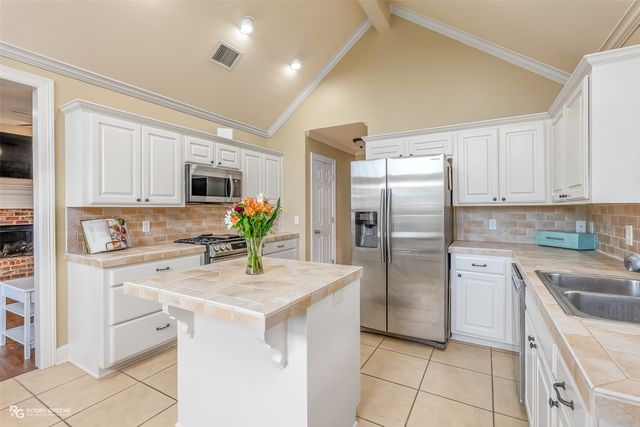 5535 Meadowsweet Circle, Bossier City, LA 71112