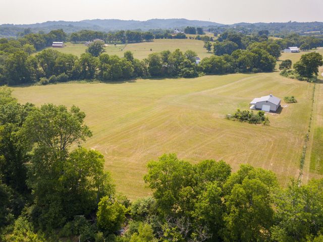 1003B Franklin Rd, Gallatin, TN 37066