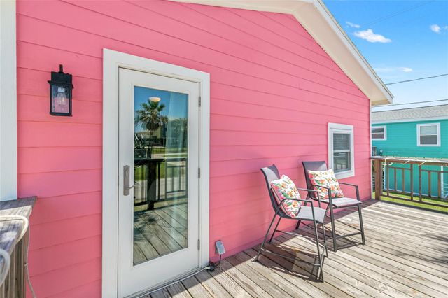 314 Crab Street, Surfside Beach, TX 77541