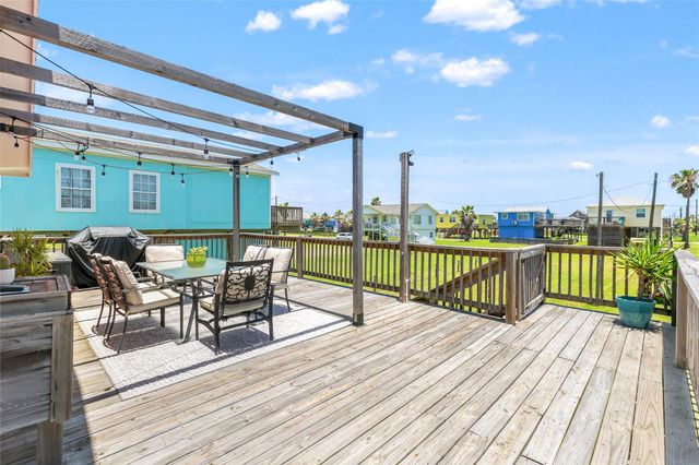 314 Crab Street, Surfside Beach, TX 77541