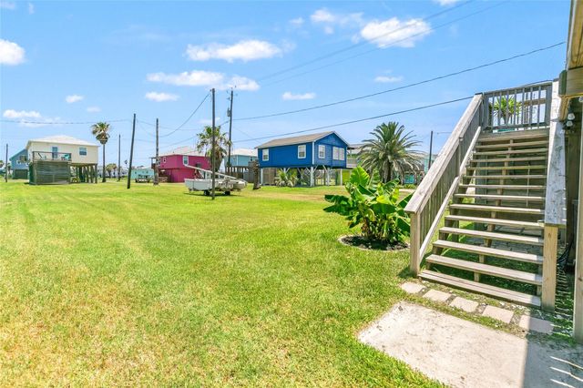 314 Crab Street, Surfside Beach, TX 77541