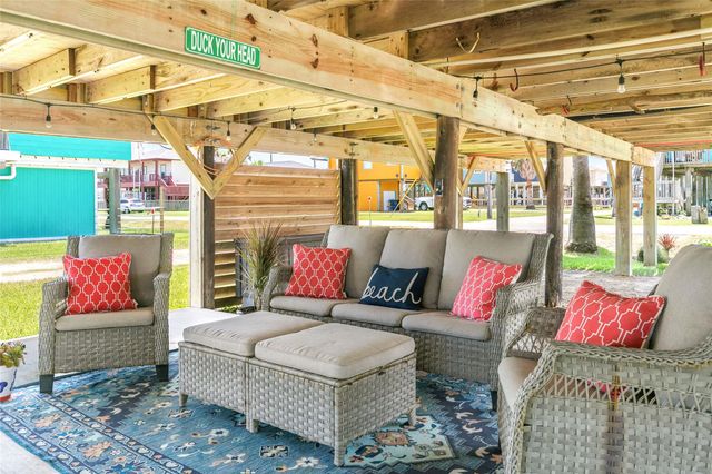 314 Crab Street, Surfside Beach, TX 77541