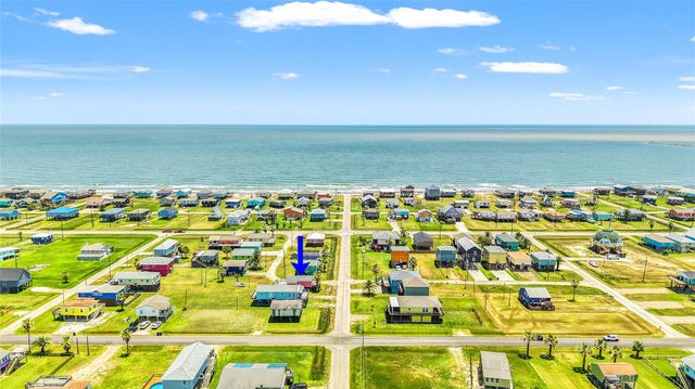 314 Crab Street, Surfside Beach, TX 77541