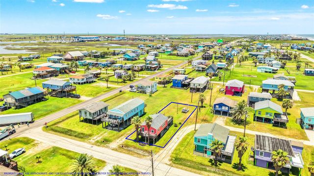 314 Crab Street, Surfside Beach, TX 77541