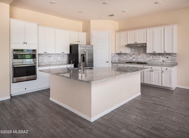 10731 N Cactus Point Drive, Tucson, AZ 85742