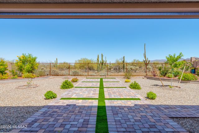 10731 N Cactus Point Drive, Tucson, AZ 85742