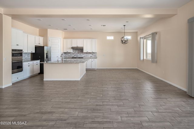 10731 N Cactus Point Drive, Tucson, AZ 85742