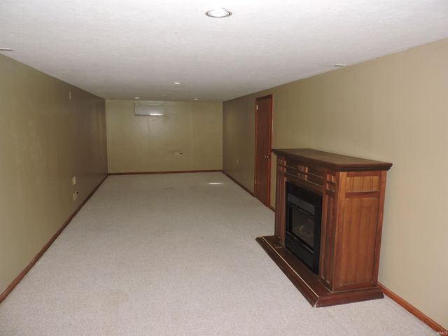 2904 Sharon Streets, Winona Lake, IN 46590