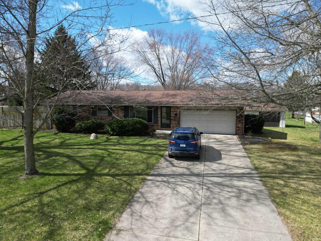 2904 Sharon Streets, Winona Lake, IN 46590