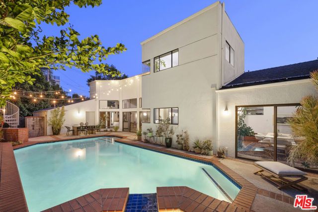 2549 Canyon Oak Drive, Los Angeles, CA 90068