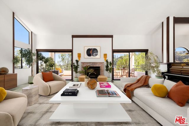 2549 Canyon Oak Drive, Los Angeles, CA 90068